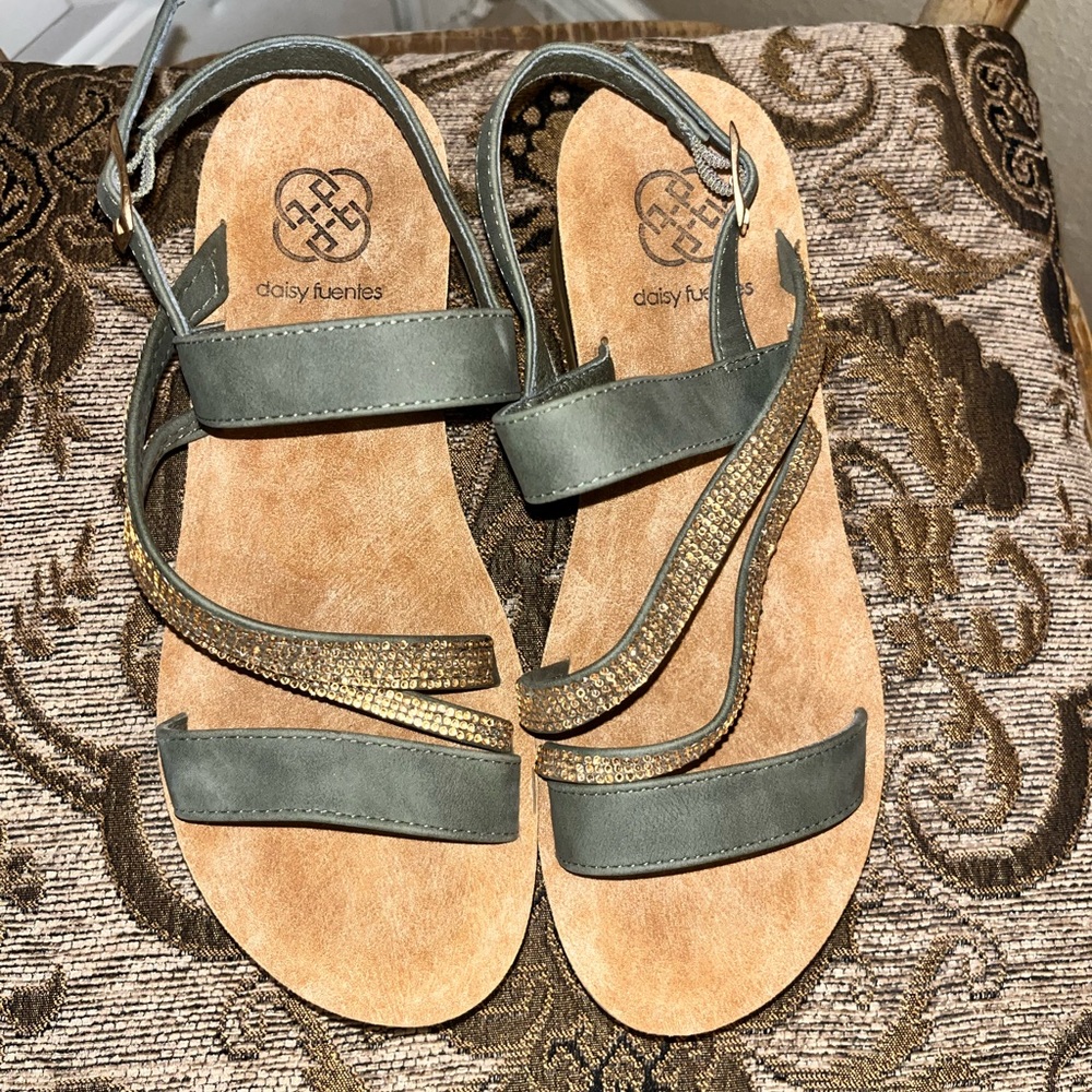 Daisy Fuentes Wedge Sandal